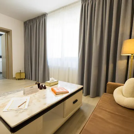 Le Blanc 부쿠레슈티